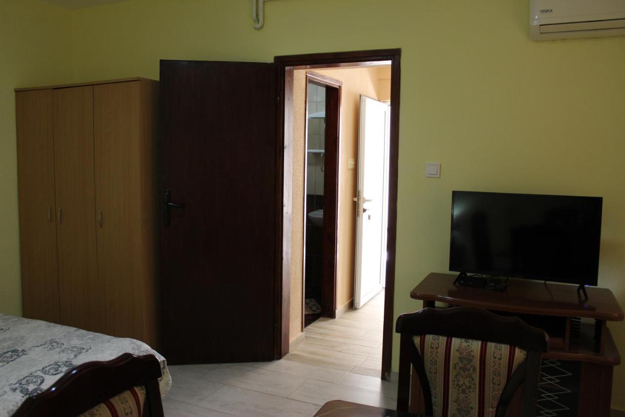Apartmani Franovic Tivat Eksteriør bilde
