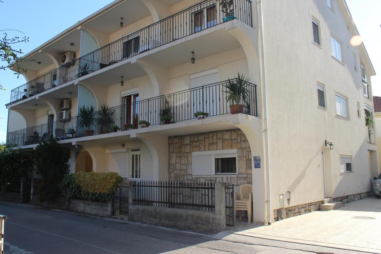 Apartmani Franovic Tivat Eksteriør bilde