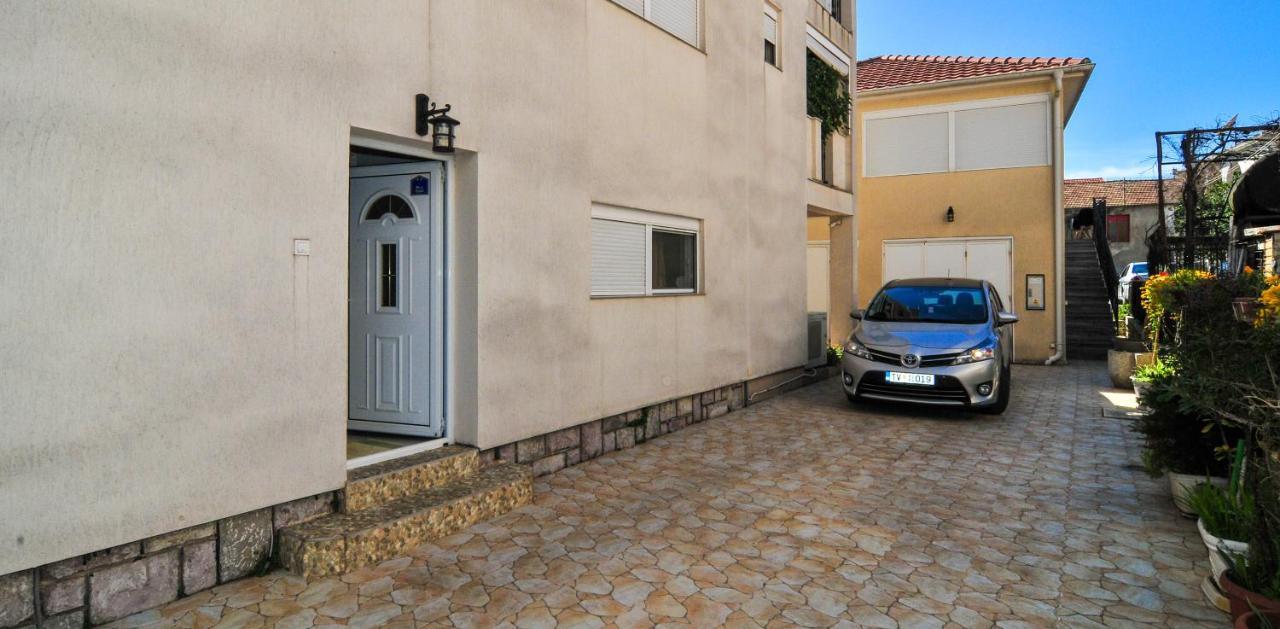 Apartmani Franovic Tivat Eksteriør bilde